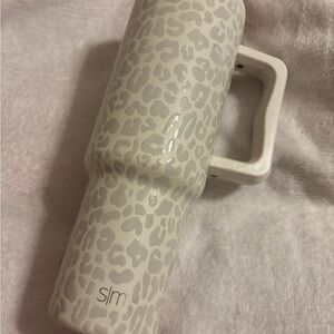 Simple Modern White Leopard Print Travel Mug